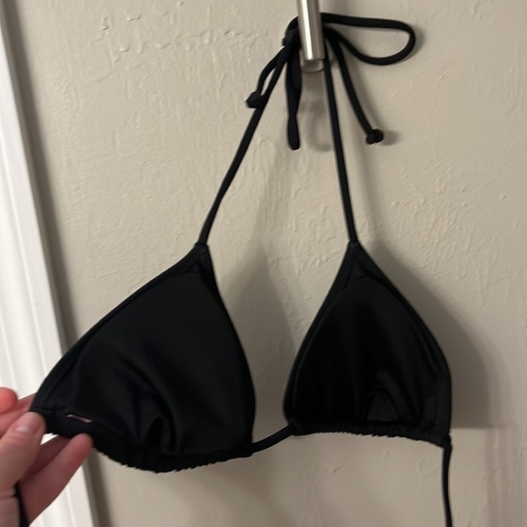 Victoria’s Secret Triangle Bikini Top - Picture 2 of 2